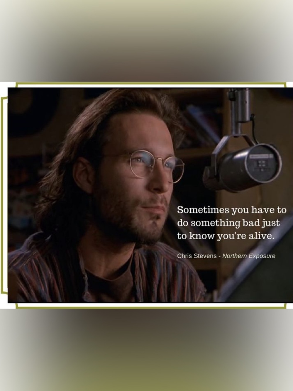 'Chris in the Morning' Light Gray Crewneck Sweatshirt 90s TV Northern Exposure - Picture 12 of 14